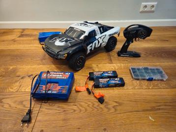 Traxxas slash 4x4 vxl met accu's en lader  beschikbaar voor biedingen