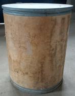 Een oude gebruikte afsluitbare hard kartonnen ton, Ophalen of Verzenden, Gebruikt