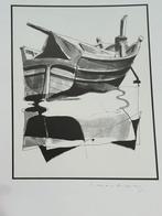 Ingelijste gesigneerde print zwart wit grijs boot water, Minder dan 50 cm, Gebruikt, Onbekend, Ophalen of Verzenden