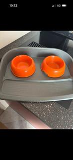 Ferplast katten of honden eet/drink bakken op plateau, Ophalen of Verzenden, Zo goed als nieuw