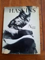 Sam Haskins - November Meisje - Fotoboek, Ophalen of Verzenden, Gelezen, Fotografen, Sam Haskins