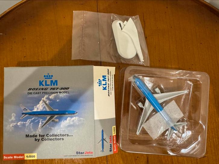 KLM StarJets Boeing 737-300 1/500 diecast schaalmodel, Verzamelen, Luchtvaart en Vliegtuigspotten, Zo goed als nieuw, Schaalmodel