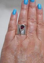 Zilveren modernist ring met steen maat krap18 nr.642