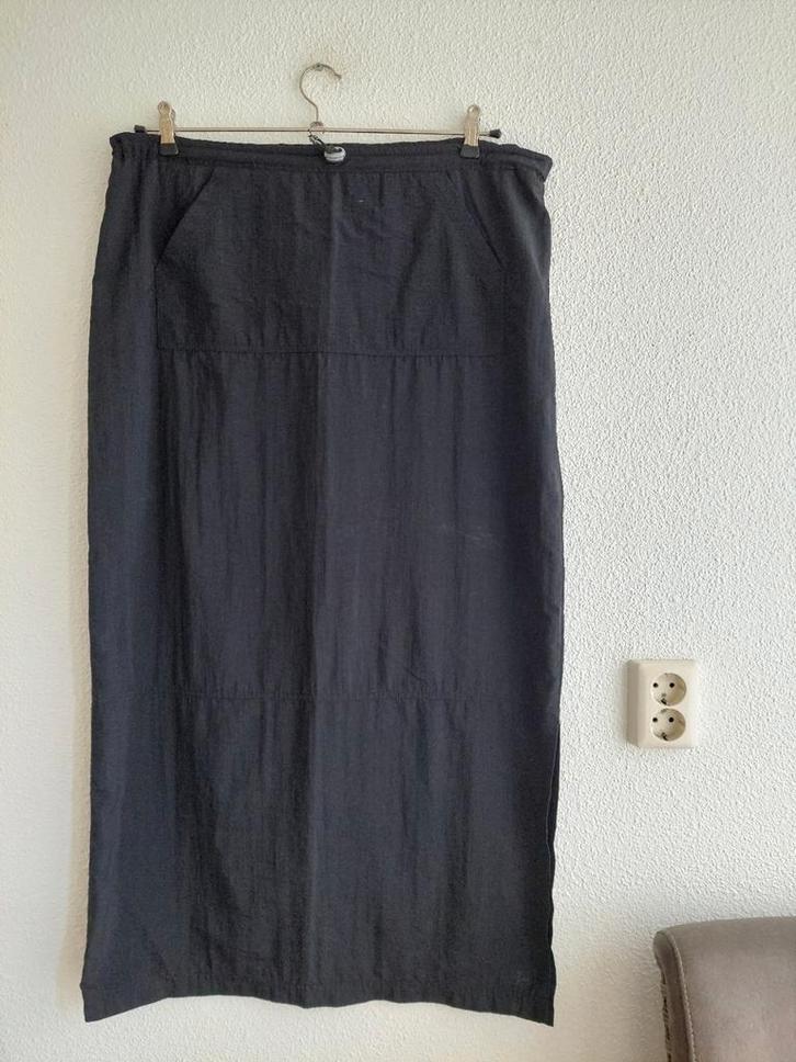 Rok onderkniel.99cm Pescara L elast.taille zwart 1xGedragen, Kleding | Dames, Rokken, Nieuw, Maat 42/44 (L), Zwart, Onder de knie