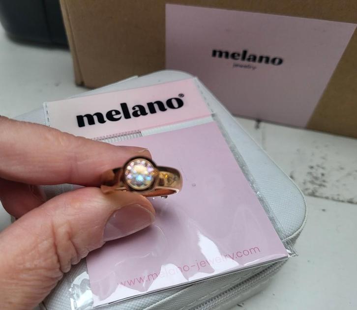 Mooie MelanO Vivid Ring - Maat 58 - Rose Goud, Sieraden, Tassen en Uiterlijk, Ringen, Zo goed als nieuw, Dame, 18 tot 19, Roze