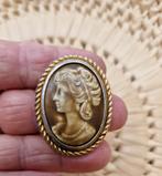 Vintage Camee Broche, Sieraden, Tassen en Uiterlijk, Broches, Overige materialen, Gebruikt, Bruin, Minder dan 4 cm