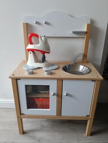 kinderkeuken beschikbaar voor biedingen