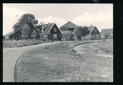 Zuiderwoude - Dorpsgezicht [KRST005-5517, Verzamelen, Ansichtkaarten | Nederland, Gelopen, Noord-Holland, 1960 tot 1980, Verzenden