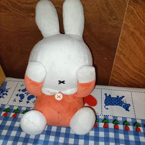 Nijntje Kiekeboe knuffel oranje met magneten Tiamo, Kinderen en Baby's, Speelgoed | Knuffels en Pluche, Konijn, Ophalen of Verzenden