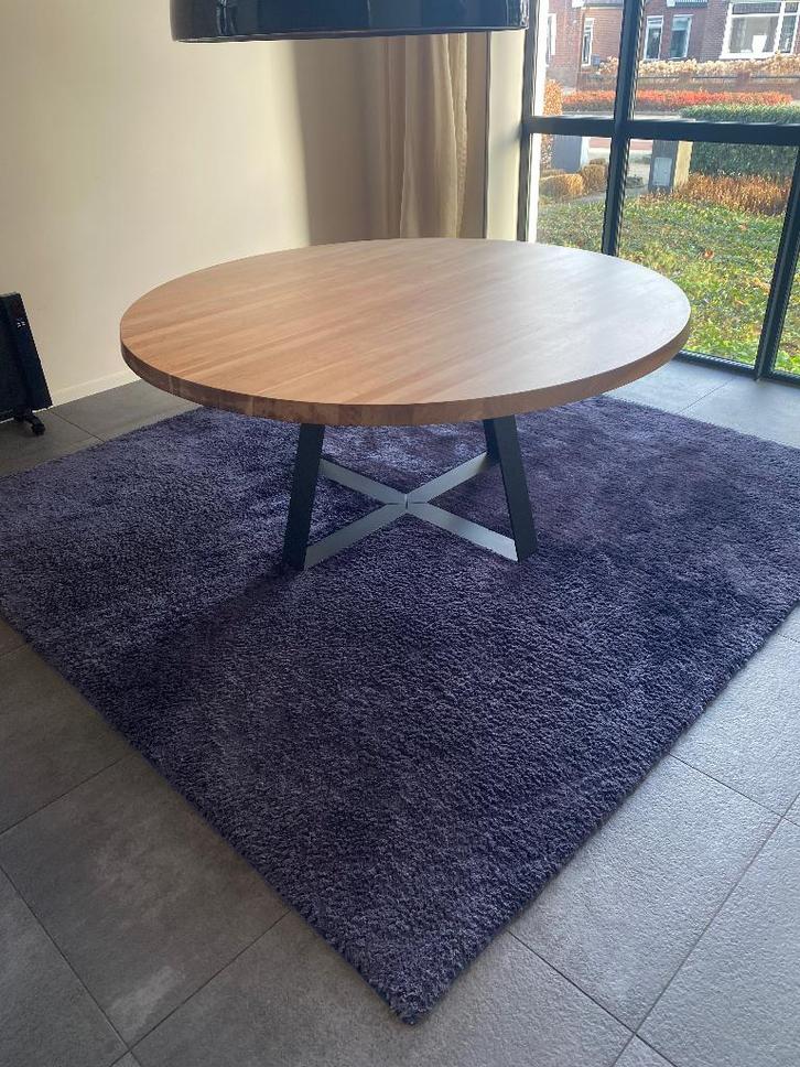 Mooie massief notenhouten ronde tafel, Huis en Inrichting, Tafels | Eettafels, Gebruikt, 150 tot 200 cm, 150 tot 200 cm, Vijf personen of meer