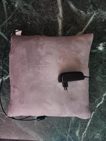 massage kussen 40 x 40cm beschikbaar voor biedingen