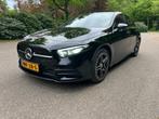 Mercedes A250e AMG-Line 76dkm 2022 Plug-In Camera Trekhaak, Auto's, Mercedes-Benz, 4 cilinders, Alcantara, Zwart, 218 pk