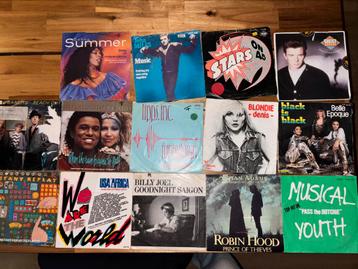 Vinyl singles beschikbaar voor biedingen