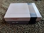 Nintendo Retro spelcomputertje, Spelcomputers en Games, Ophalen of Verzenden, Zo goed als nieuw, Met 2 controllers