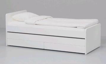 1 persoonsbed met uitschuifbaar bed en 2 lades beschikbaar voor biedingen