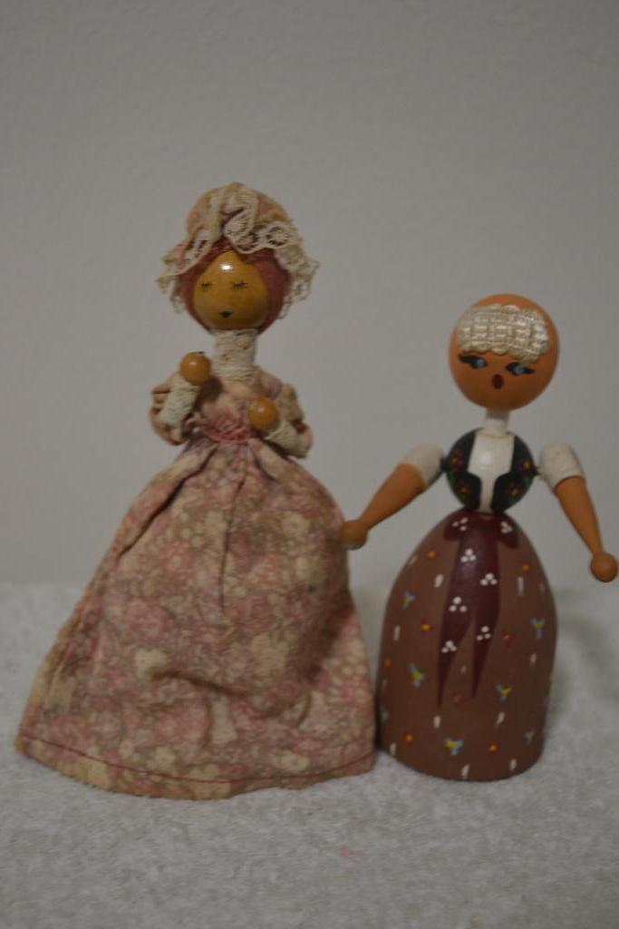 2 Mooie oude Resi Prozel popjes met originele kleding 7567, Verzamelen, Poppen, Zo goed als nieuw, Pop, Ophalen of Verzenden