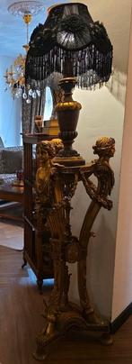 Baroque antieke zuil met lamp met Baroque kap, Ophalen