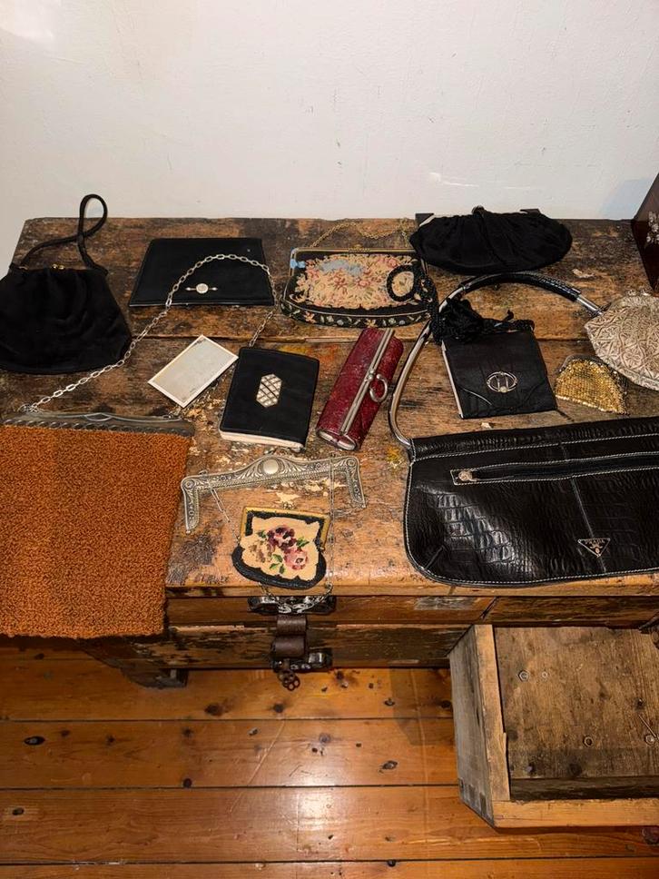 13 oude / antieke tasjes oa art deco ( niet los te koop ), Antiek en Kunst, Curiosa en Brocante, Ophalen of Verzenden