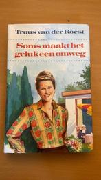 Truus van der Roest - Soms maakt het geluk een omweg, Boeken, Ophalen of Verzenden, Zo goed als nieuw, Nederland