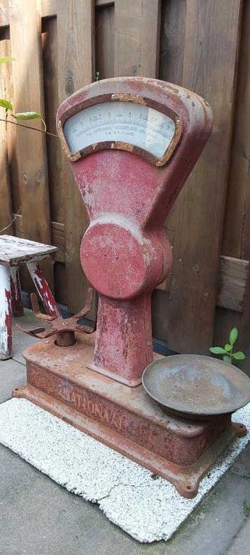 Antieke Nationaal Voorburg weegschaal uit 1926 beschikbaar voor biedingen