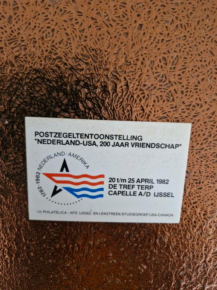 2402 Sticker Postzegeltentoonstelling Nederland-USA 1982, Verzamelen, Stickers, Ophalen of Verzenden