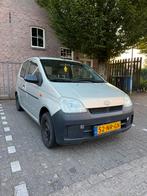 Daihatsu Cuore 1.0 Osaka 3D 2004 Beige, Auto's, Voorwielaandrijving, 600 kg, Beige, Origineel Nederlands