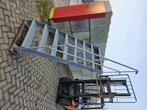 Gegalvaniseerde Trap, Met leuning Hoog ca 1.85 meter, Doe-het-zelf en Verbouw, Ladders en Trappen, Ophalen, Zo goed als nieuw