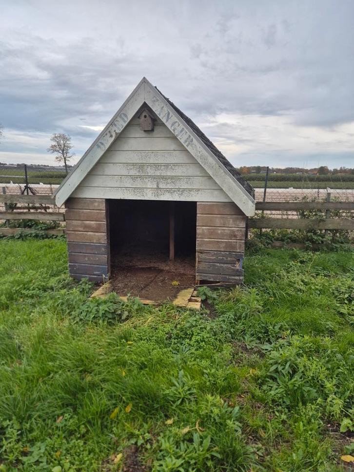 Inloopstal, Dieren en Toebehoren, Stalling en Weidegang