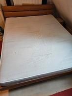 Houten bed (160x200) met lattenbodem en matras, Huis en Inrichting, Slaapkamer | Bedden, Zo goed als nieuw, Ophalen