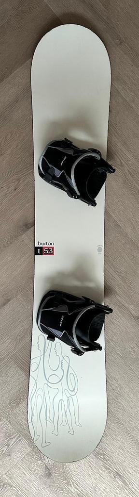 Burton T53 Snowboard inclusief flow bindingen beschikbaar voor biedingen