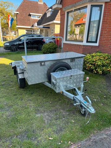 Te huur: Motortrailer met opbergbak – ideaal voor vakantie  beschikbaar voor biedingen