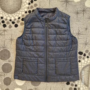 Zeer nette dames bodywarmer  beschikbaar voor biedingen