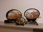 Chinese diorama's in vitrine (3 stuks), Antiek en Kunst, Kunst | Niet-Westerse kunst, Ophalen of Verzenden