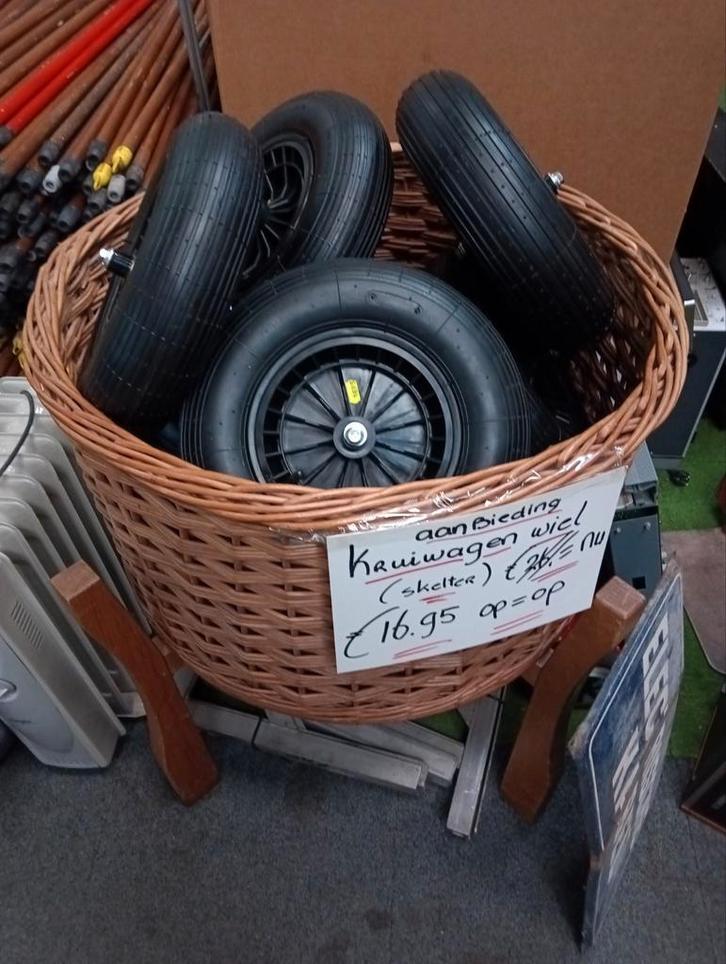 Kruiwagen wielen voor €16,95 per stuk !!, Tuin en Terras, Kruiwagens, Nieuw, Ophalen
