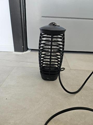 kleine electrische insektenkiller beschikbaar voor biedingen
