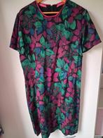 Jurk bloemen magenta groen M/L, Kleding | Dames, Jurken, Maat 38/40 (M), Overige kleuren, Ophalen of Verzenden, Zo goed als nieuw