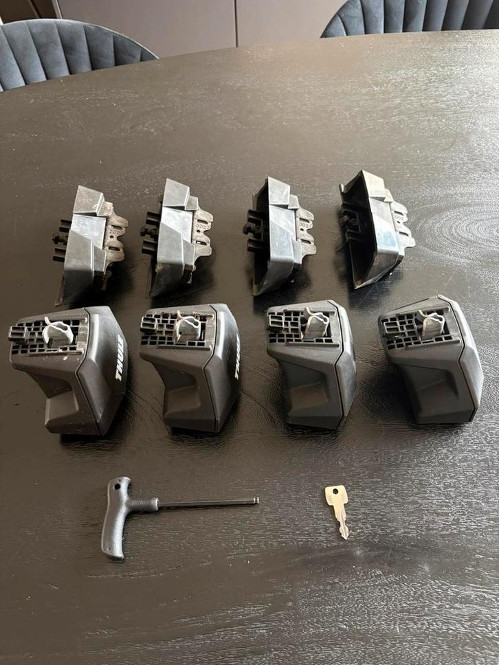 Thule kit 187170 + Thule Evo fixpoint 710700., Auto diversen, Dakdragers, Zo goed als nieuw, Ophalen of Verzenden