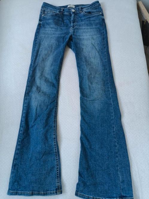 Blauwe Flared broek, ONLY, M 30, Kleding | Dames, Spijkerbroeken en Jeans, Gedragen, W30 - W32 (confectie 38/40), Blauw, Ophalen of Verzenden