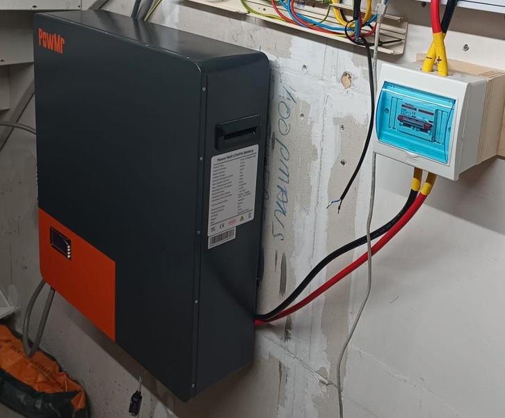 Thuisbatterij Powerwall 10 kWh – 200Ah – 48V, Computers en Software, Accu's en Batterijen, Zo goed als nieuw, Ophalen