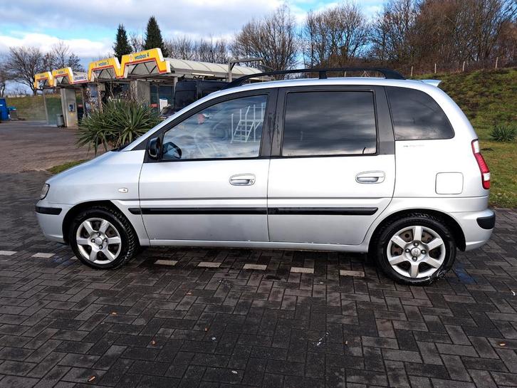 Hyundai Matrix 1.6 2007 Grijs, Auto's, Hyundai, Particulier, Matrix, Benzine, D, MPV, Handgeschakeld, Origineel Nederlands, Zilver of Grijs