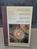 Werkboek moderne Uurhoekastrologie, Astrologie, Ophalen of Verzenden, Zo goed als nieuw, Karen M. Hamaker-Zondag