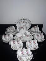 Royal albert uitgebreid theeservies Moss rose, Antiek en Kunst, Antiek | Servies los, Ophalen of Verzenden