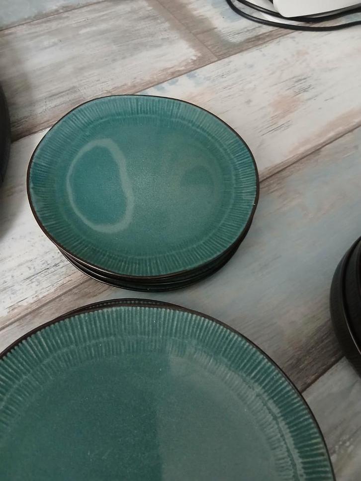 12-delig Servies - Groen ophalen, Huis en Inrichting, Keuken | Servies, Gebruikt, Compleet servies, Overige stijlen, Keramiek