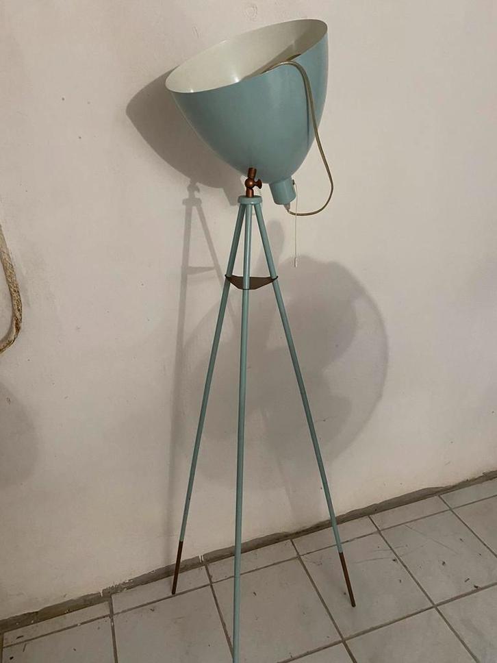 Mooie staande lamp, Huis en Inrichting, Lampen | Vloerlampen, Zo goed als nieuw, Minder dan 100 cm, Ophalen