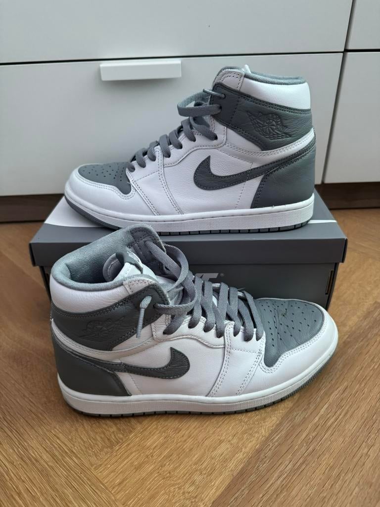 Nike Jordan 1 High Stealth EU 42, Kleding | Heren, Schoenen, Overige kleuren, Ophalen of Verzenden, Sneakers of Gympen, Zo goed als nieuw