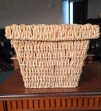 Rieten Mand met deksel, Huis en Inrichting, Woonaccessoires | Schalen en Manden, Ophalen, Zo goed als nieuw, Rond, Riet