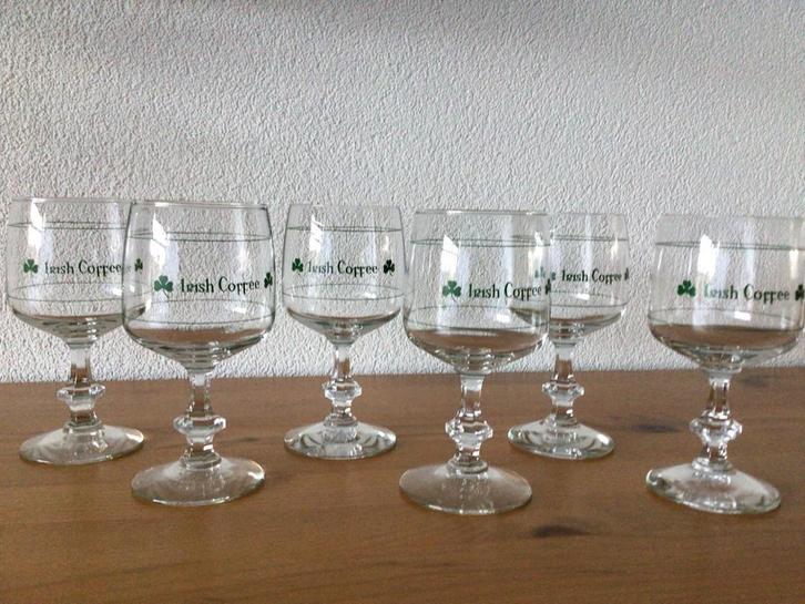 6 Vintage Luminarc Irish Coffee Glazen met groen Klaverblad, Huis en Inrichting, Keuken | Servies, Gebruikt, Glas of Glazen, Overige stijlen