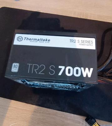 Thermaltake tr2s 700w voeding powersupply  beschikbaar voor biedingen
