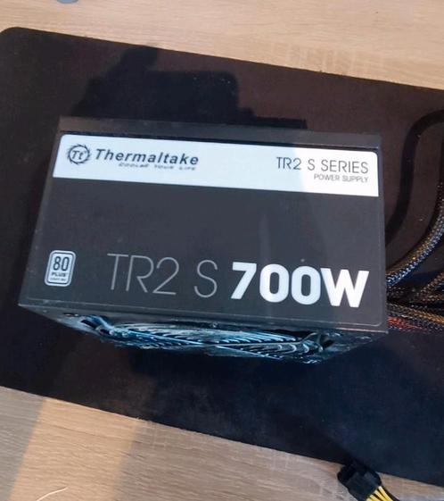 Thermaltake tr2s 700w voeding powersupply, Computers en Software, Interne voedingen, Zo goed als nieuw, Ophalen of Verzenden