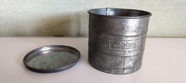 Zenker meelzeef met deksel werkend zeef, Antiek en Kunst, Antiek | Keukenbenodigdheden, Ophalen of Verzenden